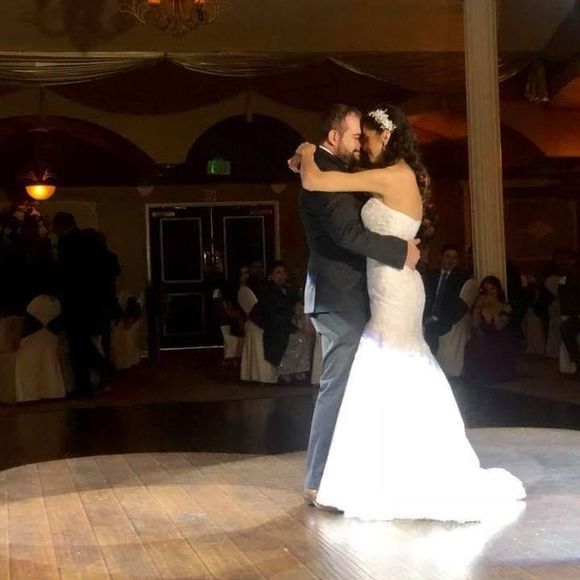 Meet your Posher, Carlos - Picture 1 of 1